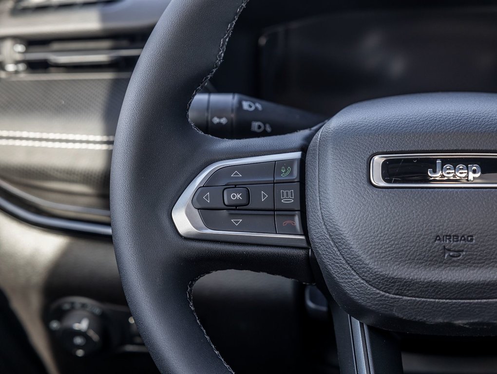 2024 Jeep Compass in St-Jérôme, Quebec - 15 - w1024h768px