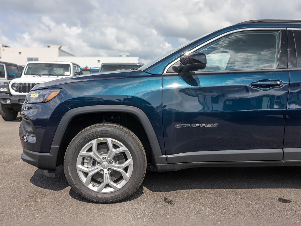 Jeep Compass  2024 à St-Jérôme, Québec - 32 - w1024h768px