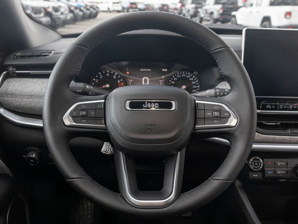 Jeep Compass  2024 à St-Jérôme, Québec - 12 - w1024h768px