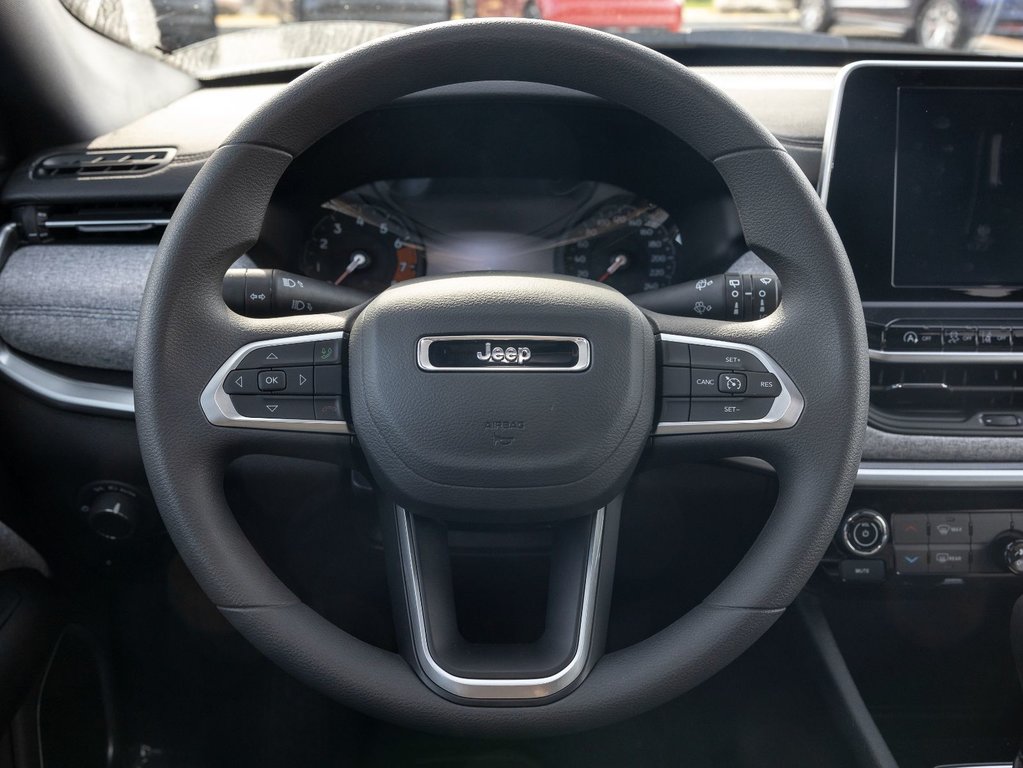 Jeep Compass  2025 à St-Jérôme, Québec - 12 - w1024h768px