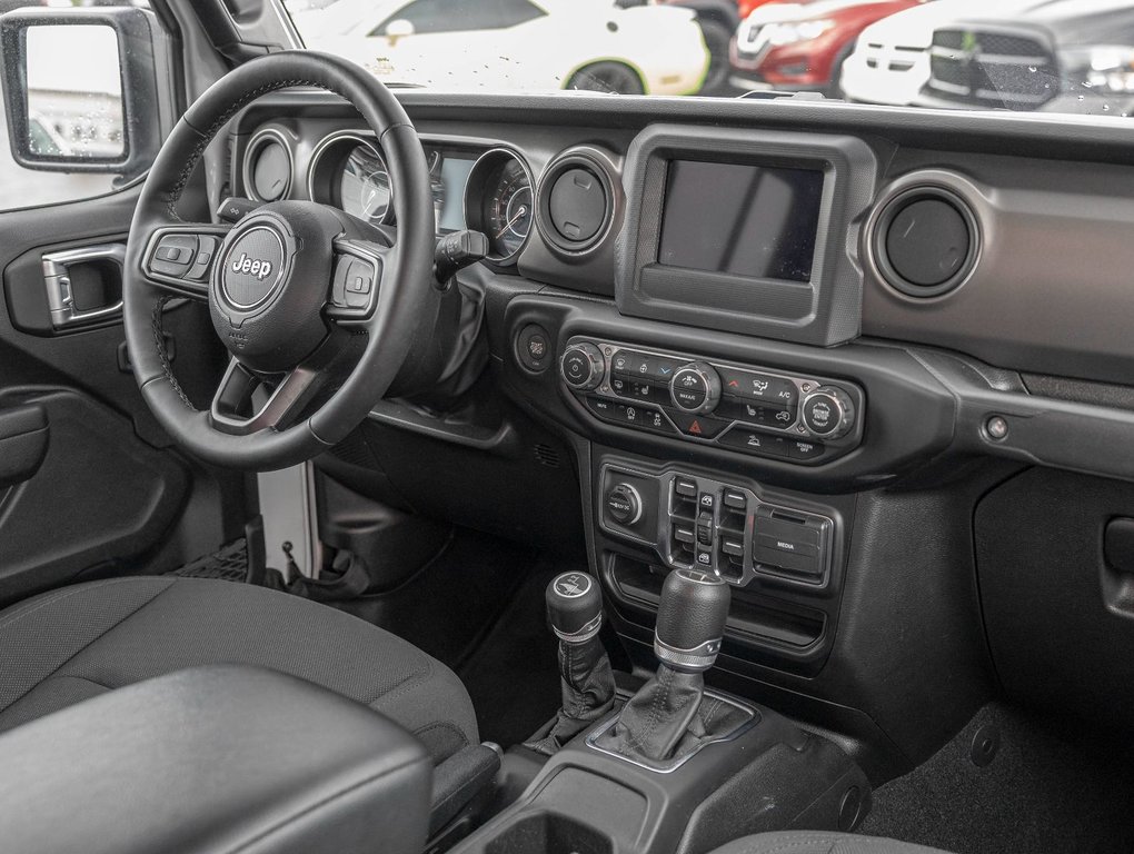 2023 Jeep Gladiator in St-Jérôme, Quebec - 25 - w1024h768px