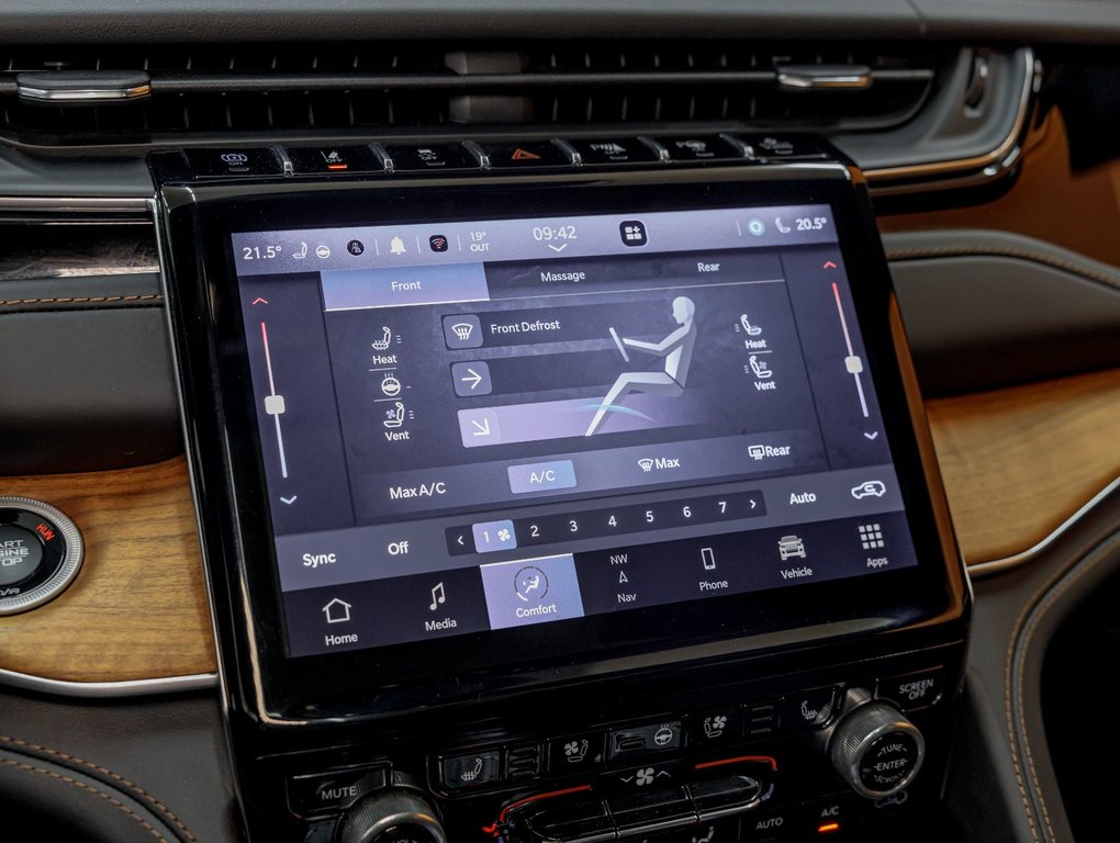 2022 Jeep Grand Cherokee 4xe in St-Jérôme, Quebec - 18 - w1024h768px