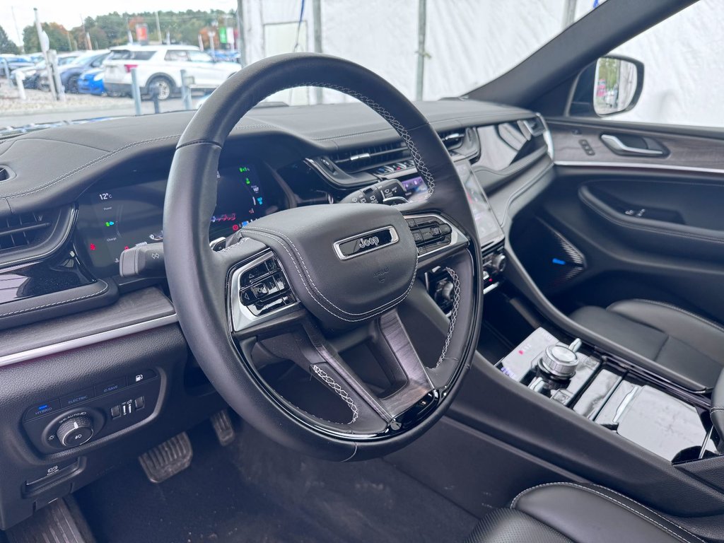 Jeep Grand Cherokee 4xe  2023 à St-Jérôme, Québec - 5 - w1024h768px