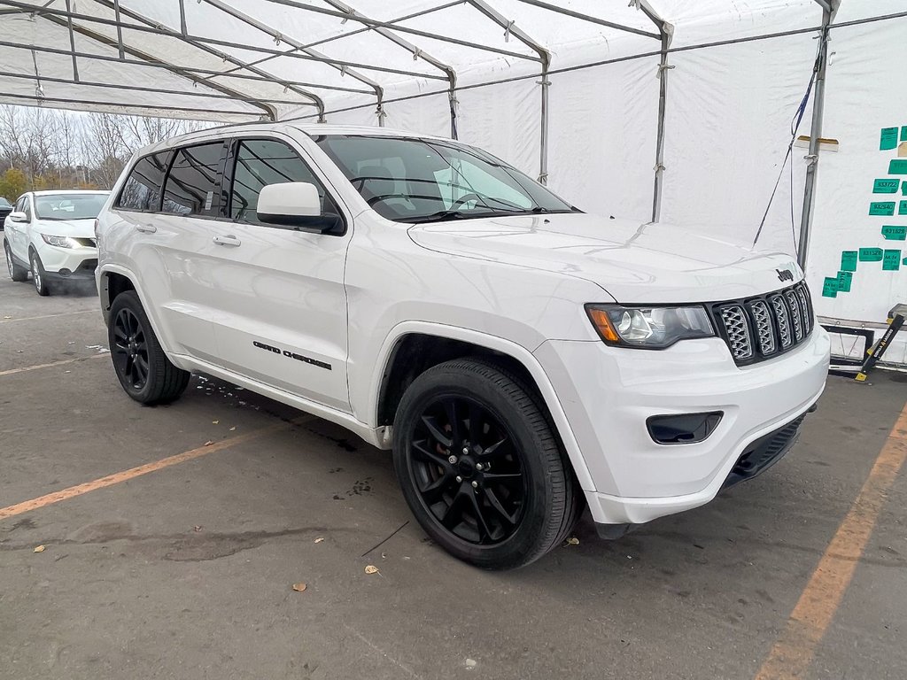 2017 Jeep Grand Cherokee in St-Jérôme, Quebec - 10 - w1024h768px