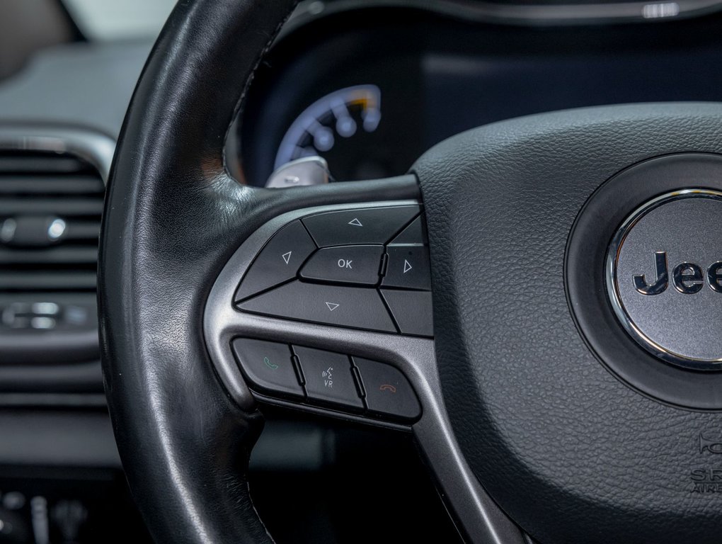 2019 Jeep Grand Cherokee in St-Jérôme, Quebec - 15 - w1024h768px