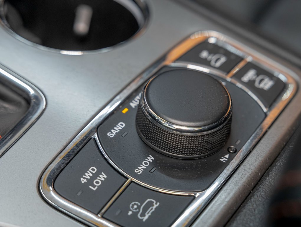 2021 Jeep Grand Cherokee in St-Jérôme, Quebec - 21 - w1024h768px