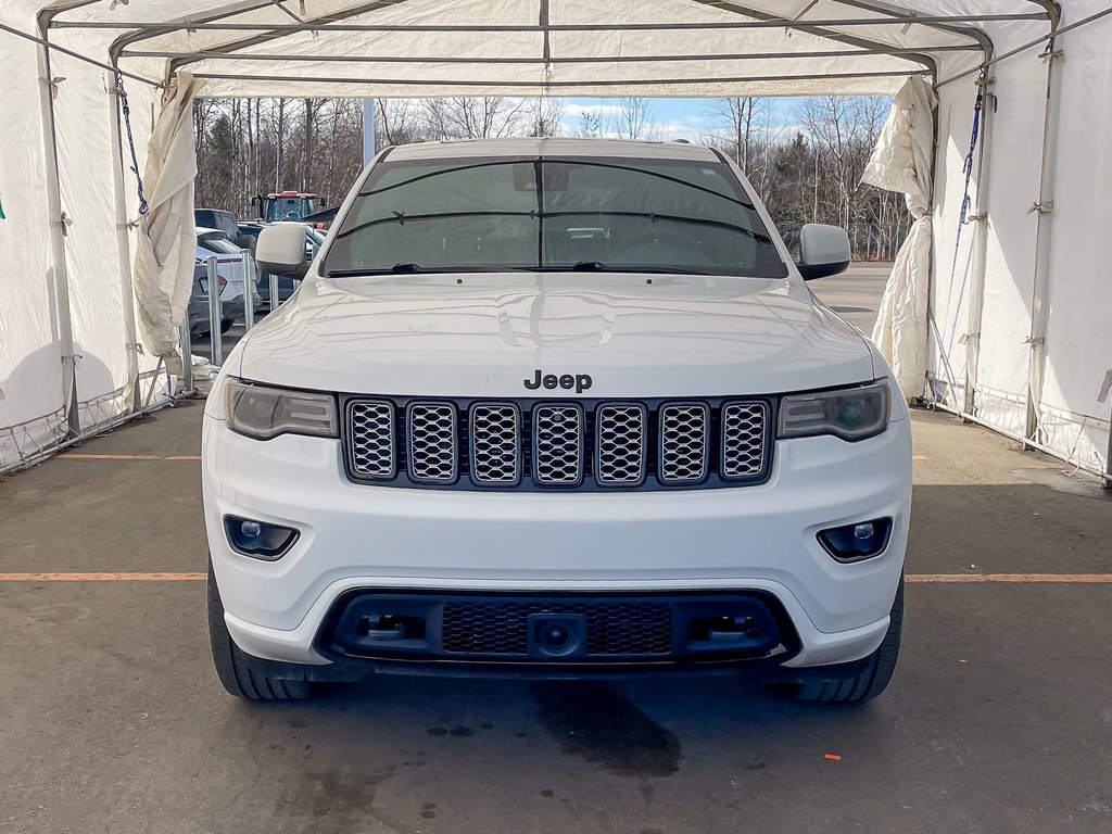 2022 Jeep Grand Cherokee in St-Jérôme, Quebec - 6 - w1024h768px