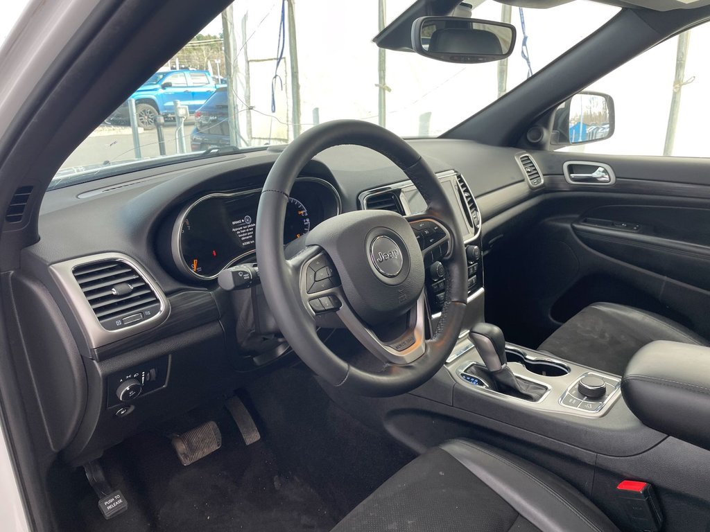 2022 Jeep Grand Cherokee in St-Jérôme, Quebec - 5 - w1024h768px