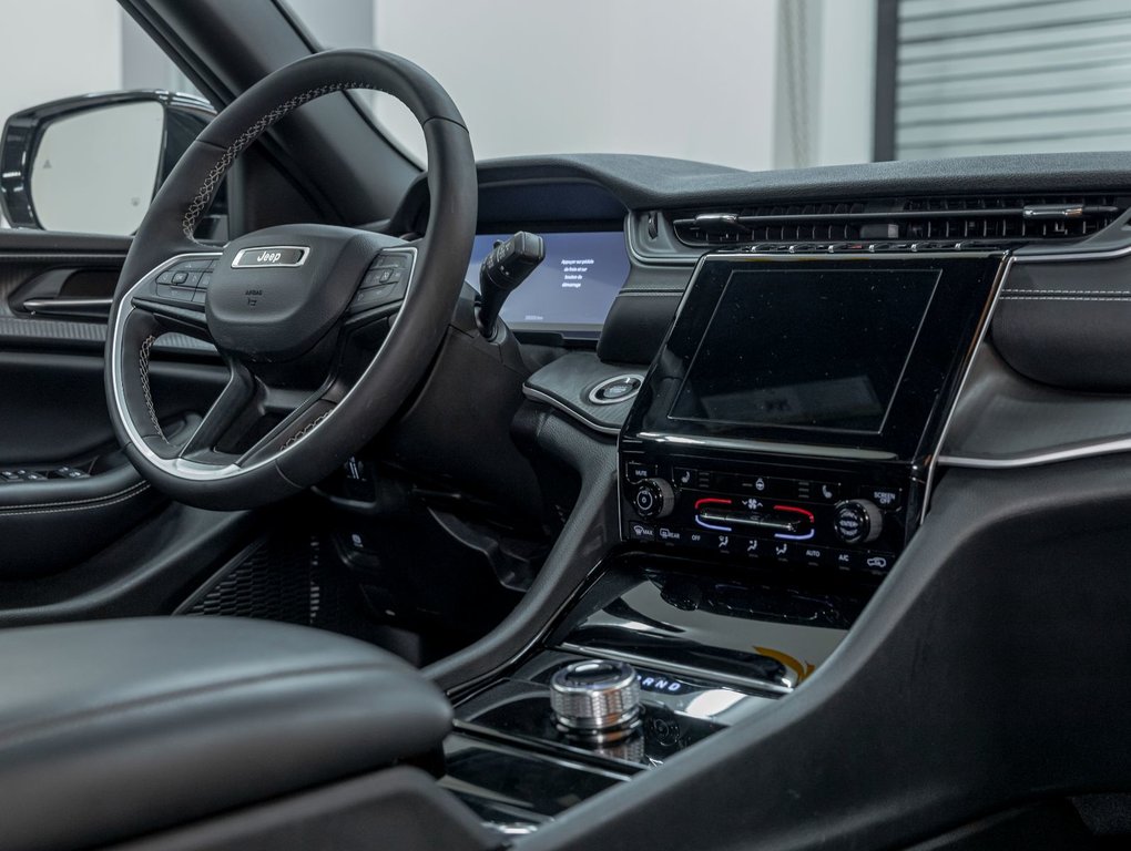 Jeep Grand Cherokee  2023 à St-Jérôme, Québec - 27 - w1024h768px