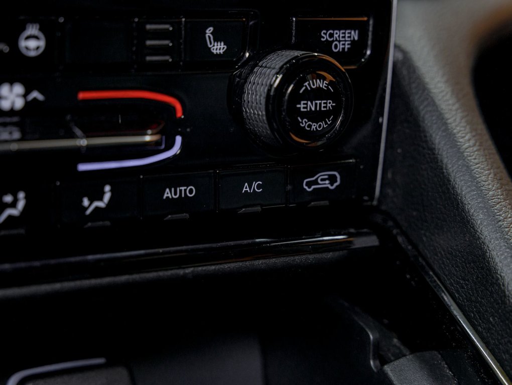 Jeep Grand Cherokee  2023 à St-Jérôme, Québec - 23 - w1024h768px