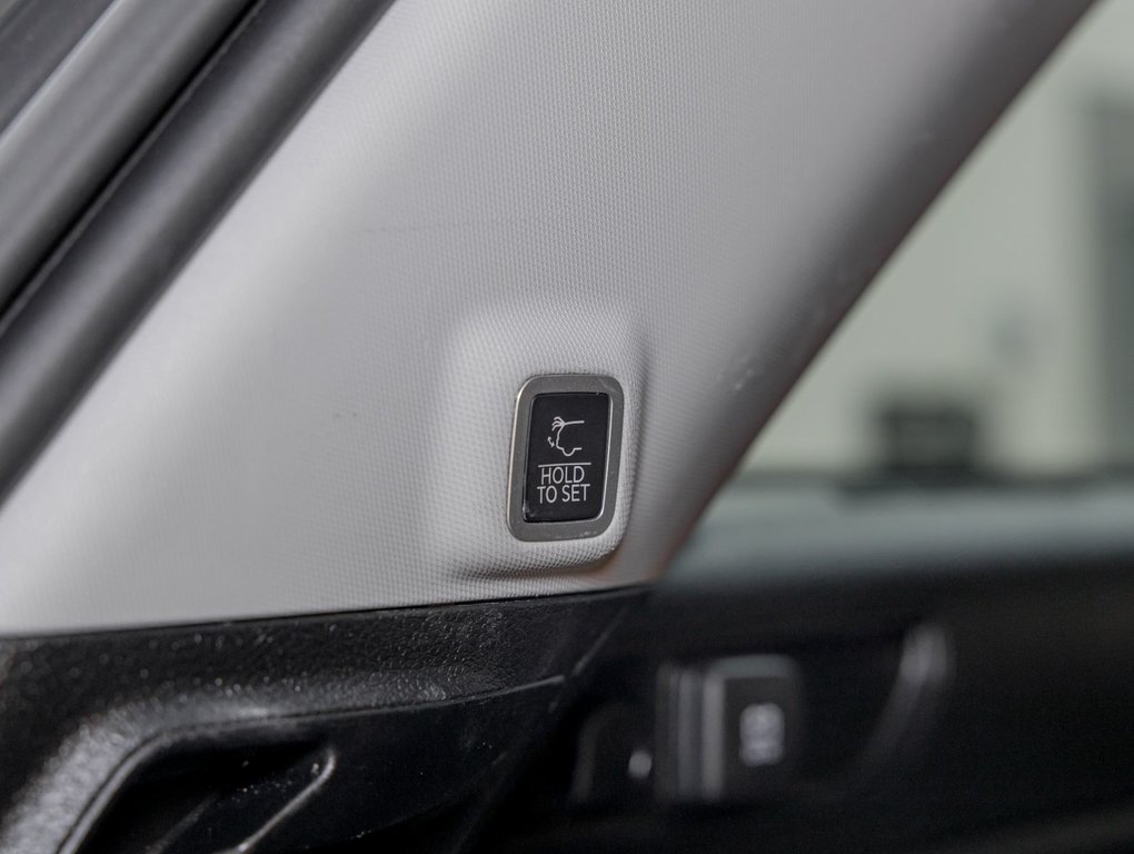 Jeep Grand Cherokee  2023 à St-Jérôme, Québec - 34 - w1024h768px