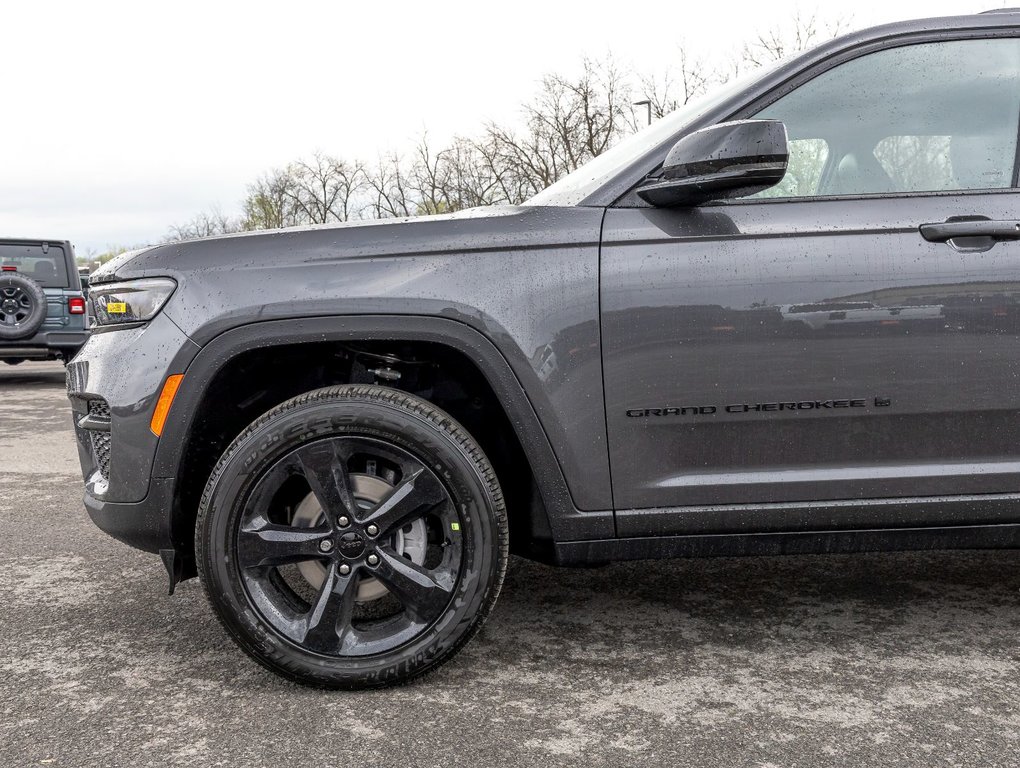 2024 Jeep Grand Cherokee in St-Jérôme, Quebec - 33 - w1024h768px