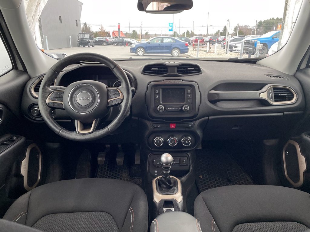 Jeep Renegade  2016 à St-Jérôme, Québec - 12 - w1024h768px