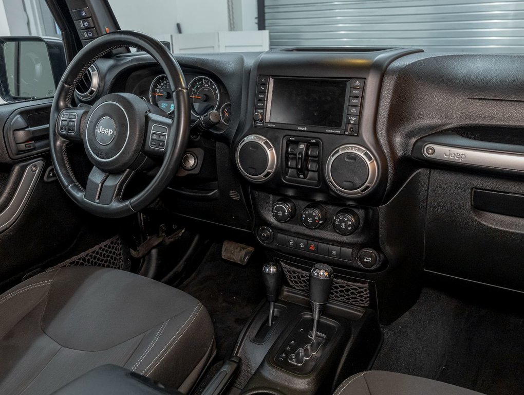 2016 Jeep Wrangler Unlimited in St-Jérôme, Quebec - 26 - w1024h768px
