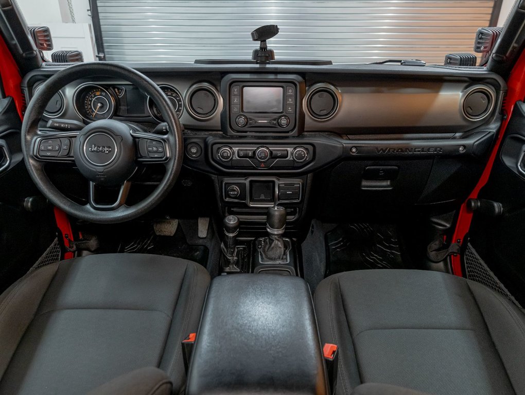 2020 Jeep Wrangler in St-Jérôme, Quebec - 14 - w1024h768px