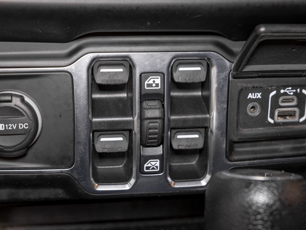 2021 Jeep Wrangler in St-Jérôme, Quebec - 23 - w1024h768px