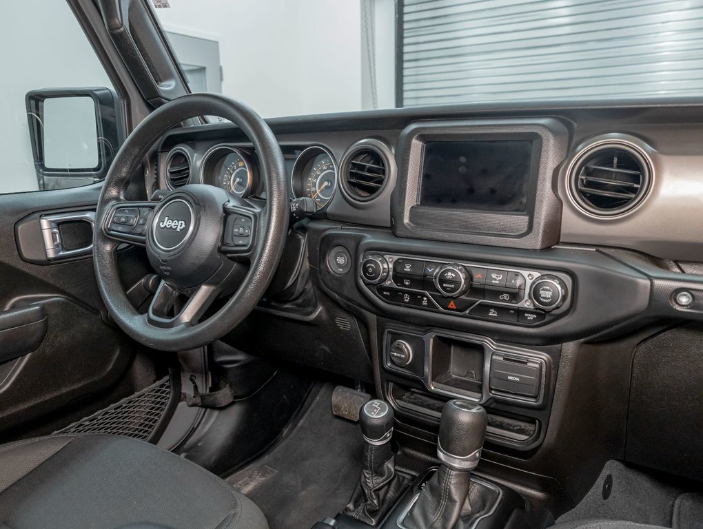 Jeep Wrangler  2022 à St-Jérôme, Québec - 16 - w1024h768px