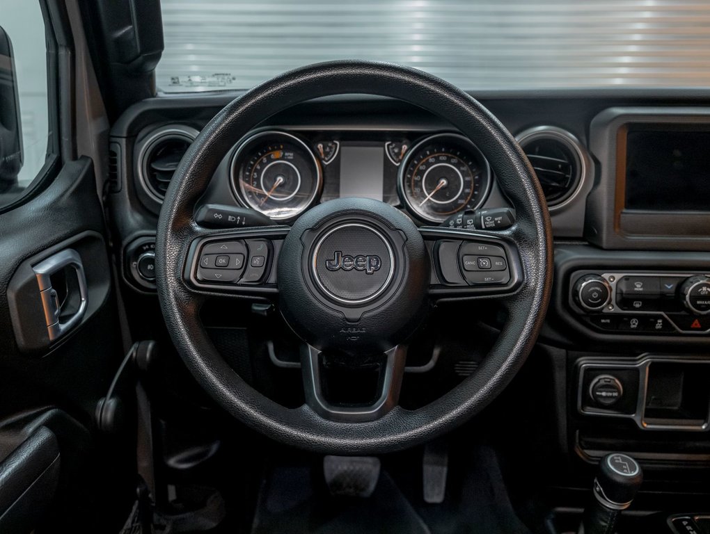 2022 Jeep Wrangler in St-Jérôme, Quebec - 19 - w1024h768px