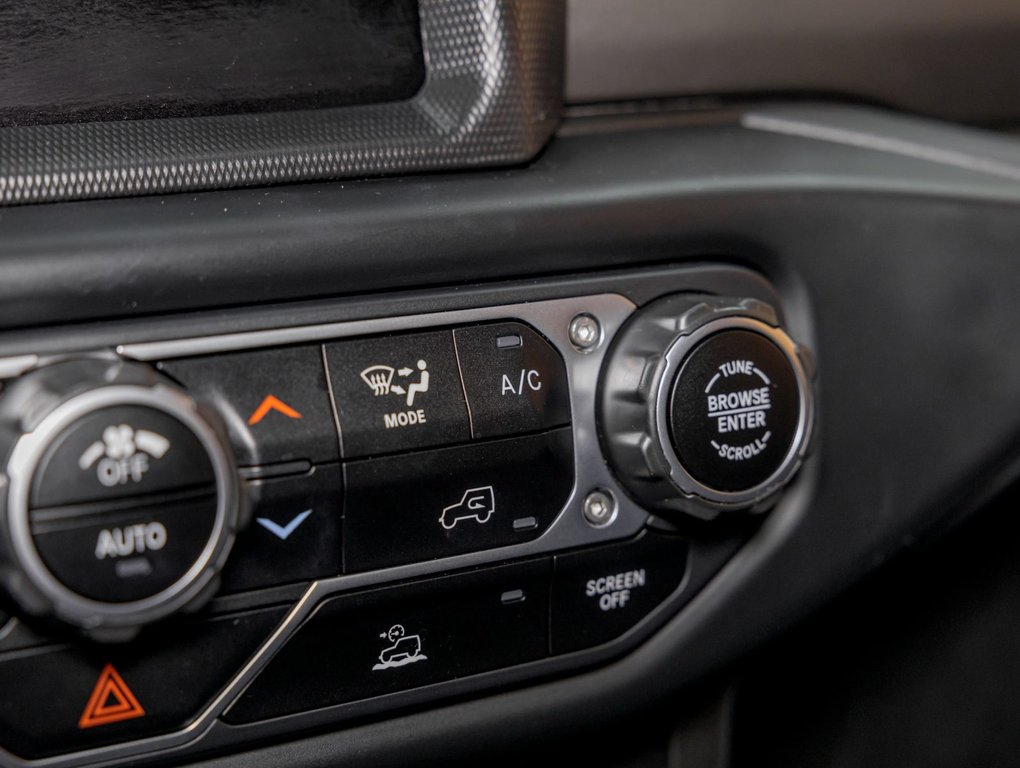 Jeep Wrangler  2023 à St-Jérôme, Québec - 17 - w1024h768px