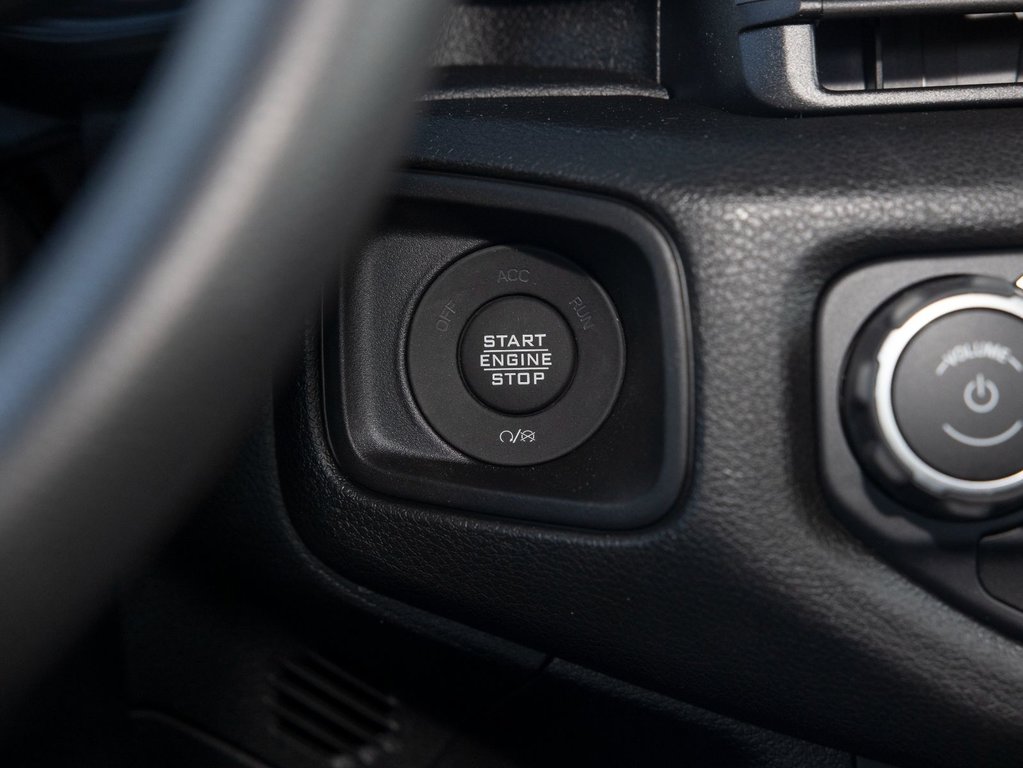 2025 Jeep Wrangler in St-Jérôme, Quebec - 17 - w1024h768px