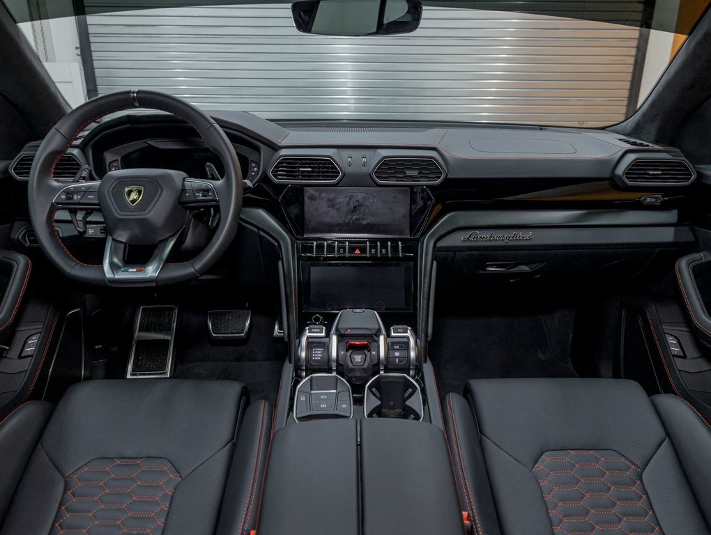 Lamborghini Urus  2024 à St-Jérôme, Québec - 15 - w1024h768px