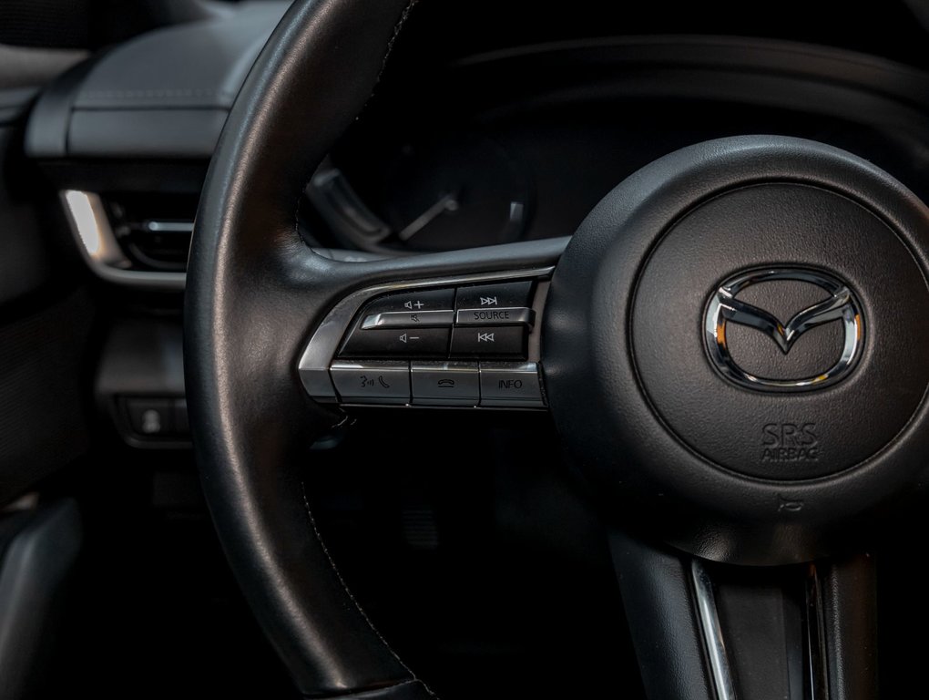 2023 Mazda MX-30 EV in St-Jérôme, Quebec - 14 - w1024h768px