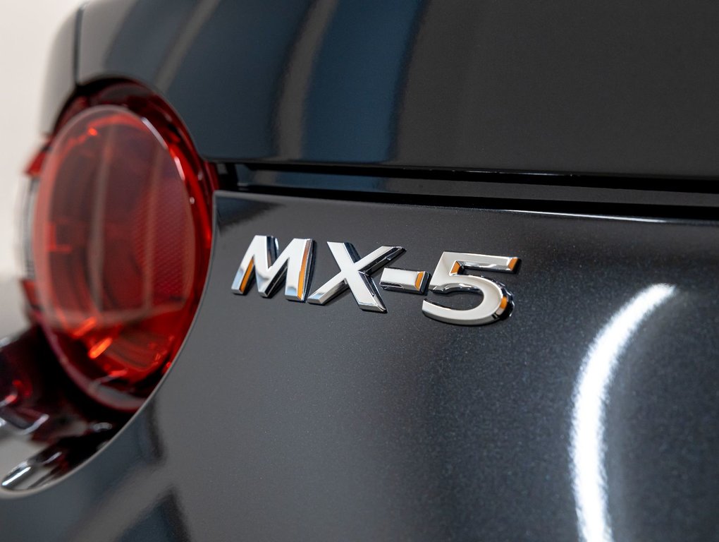 2022 Mazda MX-5 in St-Jérôme, Quebec - 30 - w1024h768px