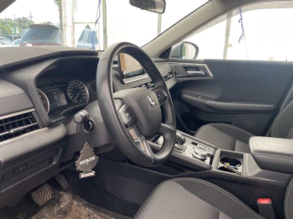 2024 Mitsubishi Outlander in St-Jérôme, Quebec - 3 - w1024h768px