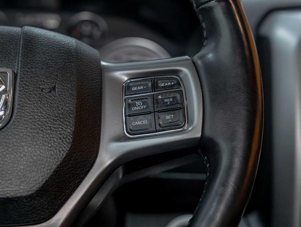 2022 Ram 1500 Classic in St-Jérôme, Quebec - 15 - w1024h768px