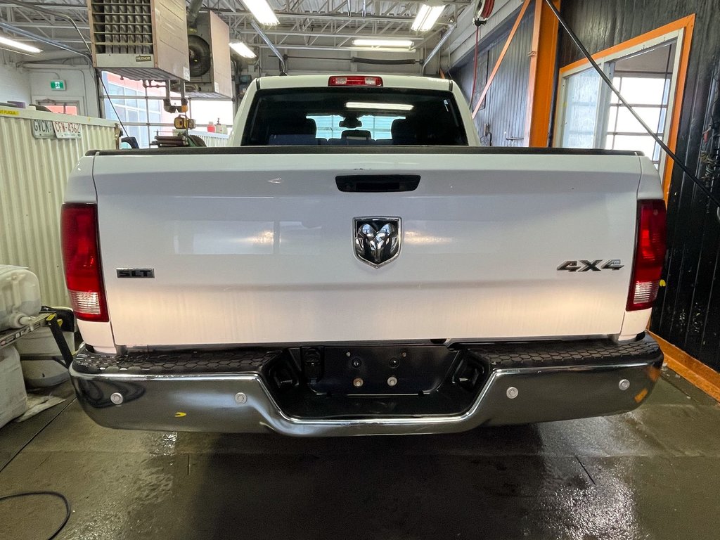 Ram 1500 Classic  2022 à St-Jérôme, Québec - 6 - w1024h768px