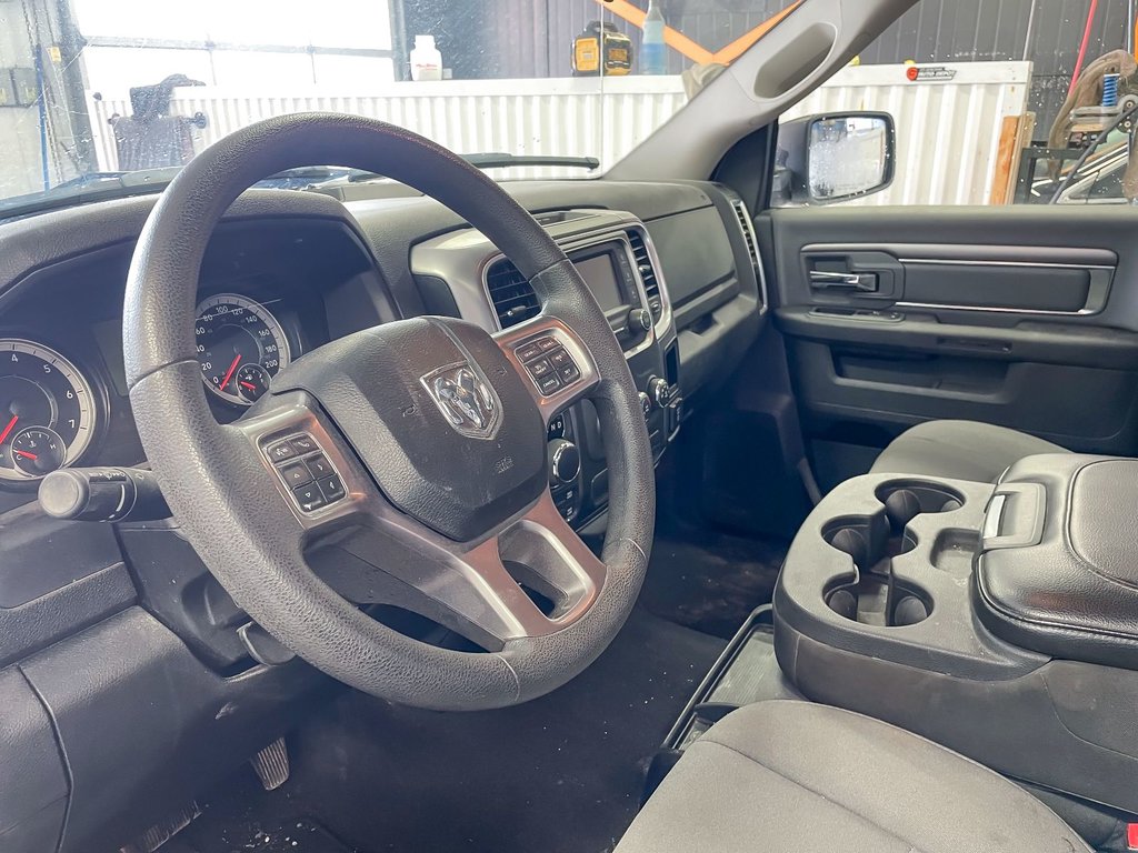 2022 Ram 1500 Classic in St-Jérôme, Quebec - 3 - w1024h768px