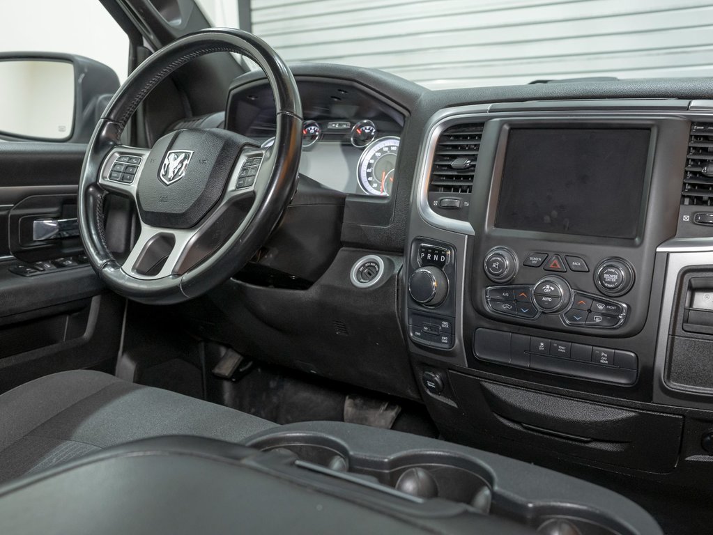 2022 Ram 1500 Classic in St-Jérôme, Quebec - 23 - w1024h768px