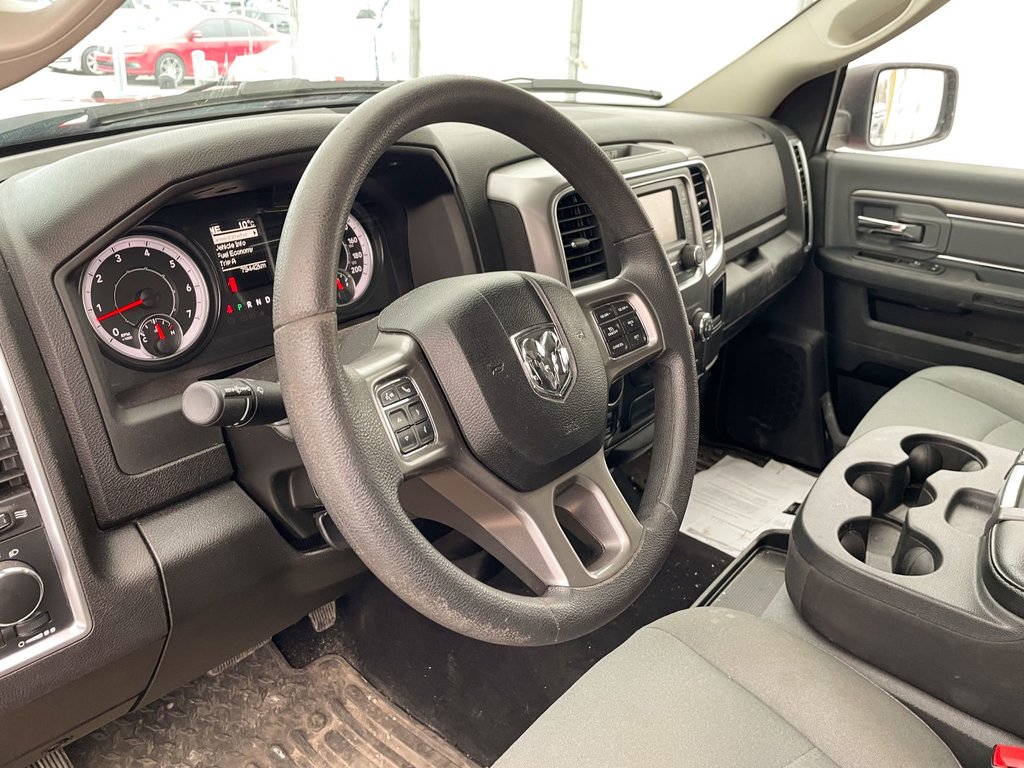 2022 Ram 1500 Classic in St-Jérôme, Quebec - 3 - w1024h768px
