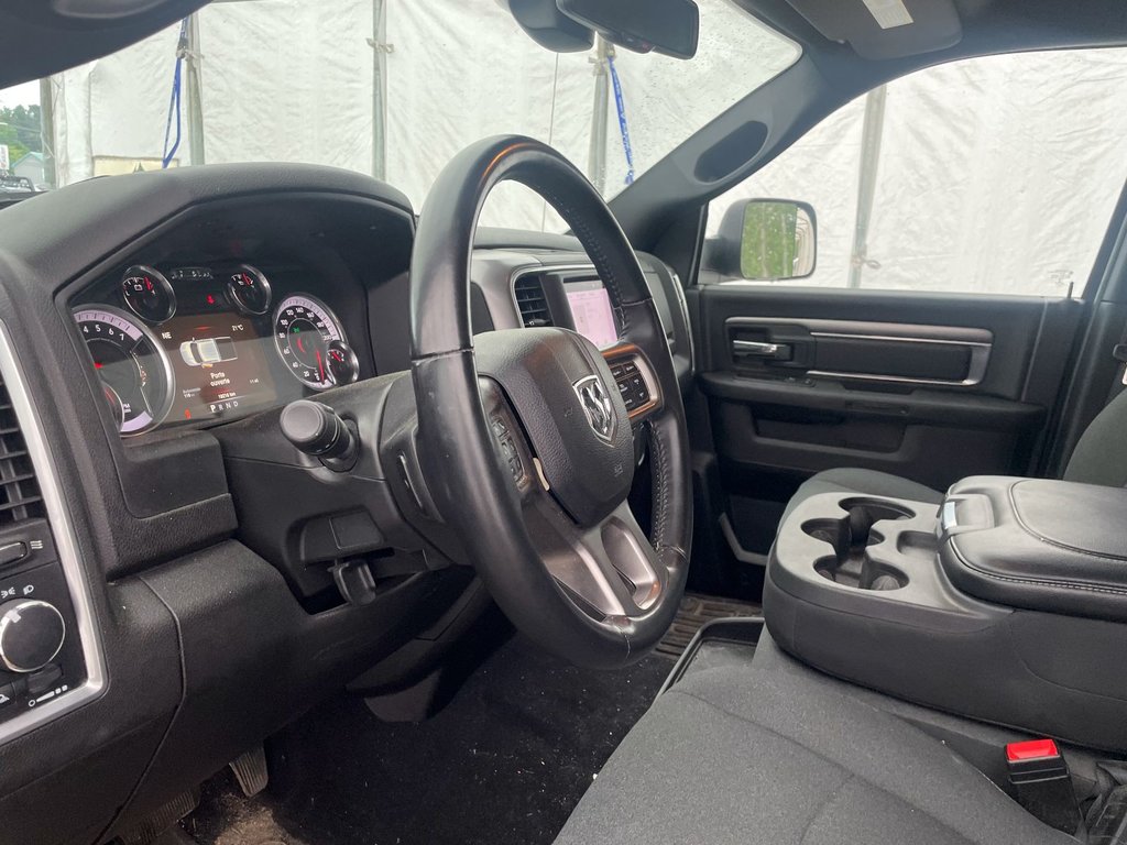 Ram 1500 Classic  2022 à St-Jérôme, Québec - 3 - w1024h768px