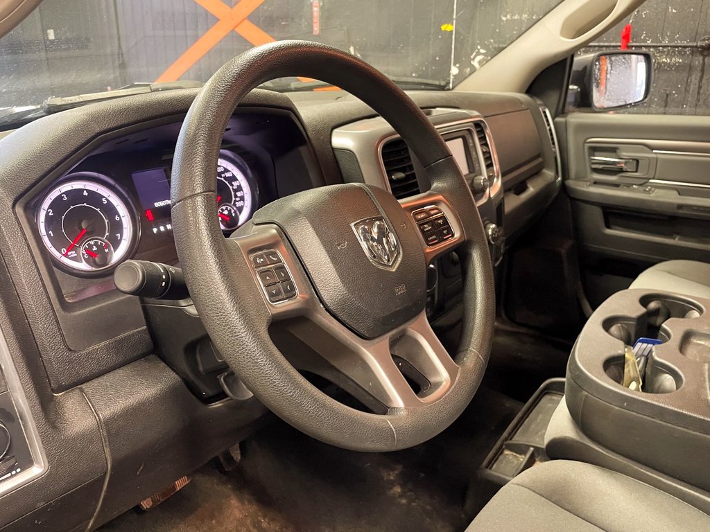 2023 Ram 1500 Classic in St-Jérôme, Quebec - 3 - w1024h768px