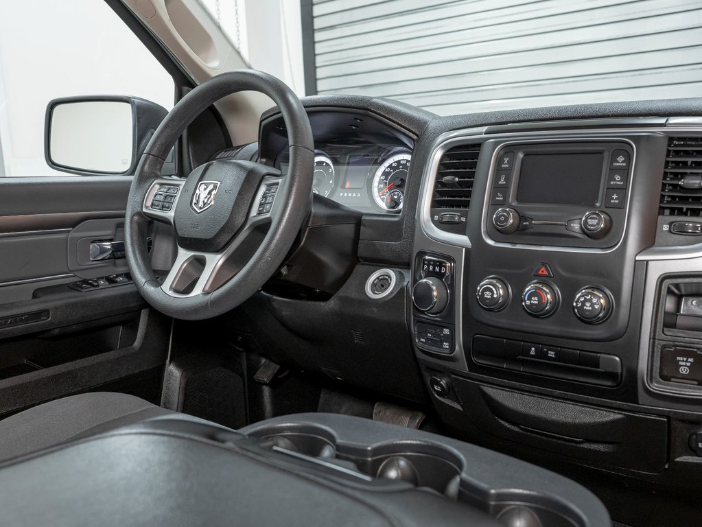 2023 Ram 1500 Classic in St-Jérôme, Quebec - 26 - w1024h768px