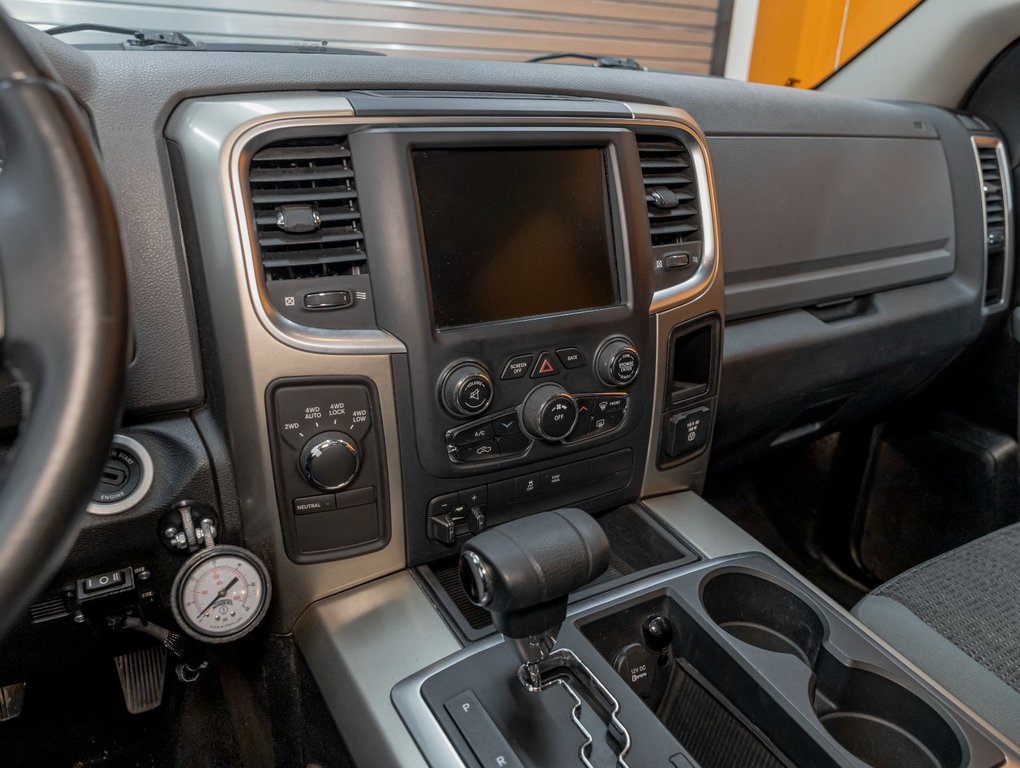 2013 Ram 1500 in St-Jérôme, Quebec - 17 - w1024h768px