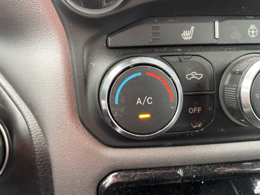 2023 Ram 1500 in St-Jérôme, Quebec - 16 - w1024h768px