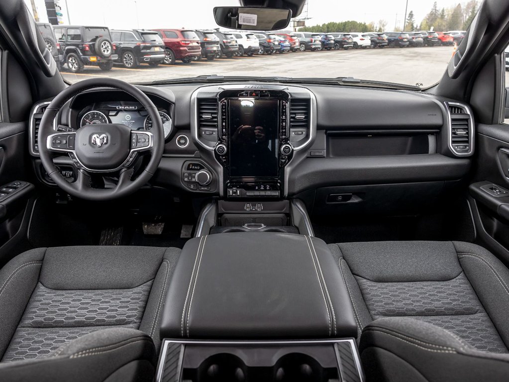 2025 Ram 1500 in St-Jérôme, Quebec - 4 - w1024h768px