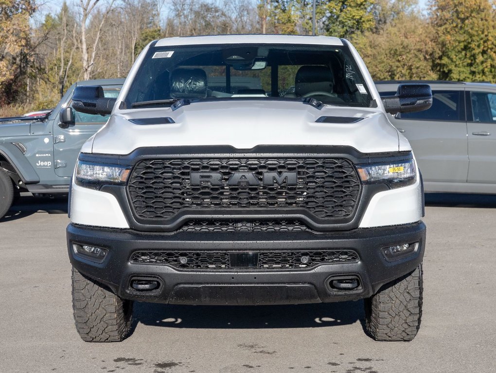 2025 Ram 1500 in St-Jérôme, Quebec - 2 - w1024h768px