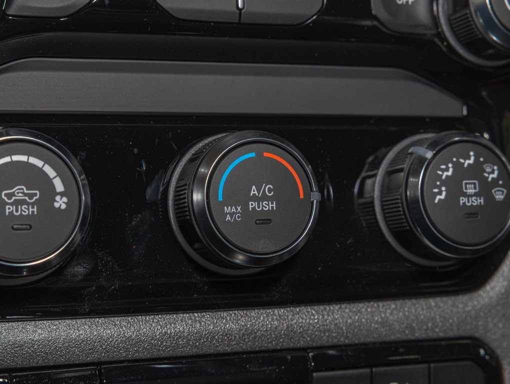 2025 Ram 1500 in St-Jérôme, Quebec - 19 - w1024h768px