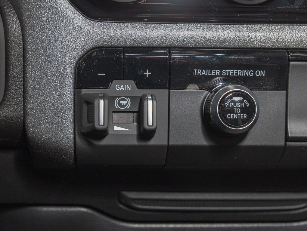 2025 Ram 1500 in St-Jérôme, Quebec - 21 - w1024h768px