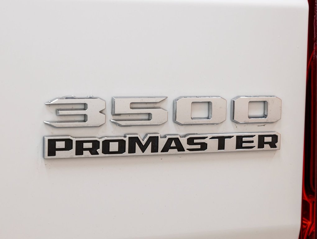 2023 Ram ProMaster Cargo Van in St-Jérôme, Quebec - 8 - w1024h768px