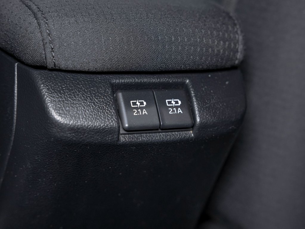 Toyota PRIUS PRIME  2021 à St-Jérôme, Québec - 27 - w1024h768px