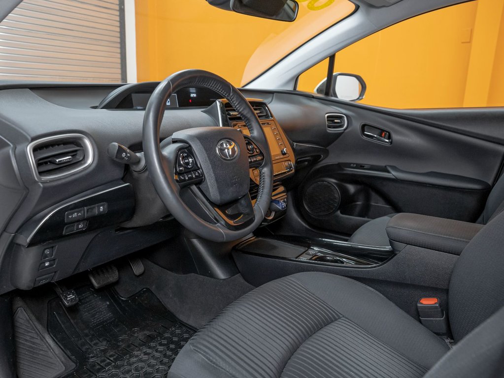 Toyota PRIUS PRIME  2021 à St-Jérôme, Québec - 2 - w1024h768px
