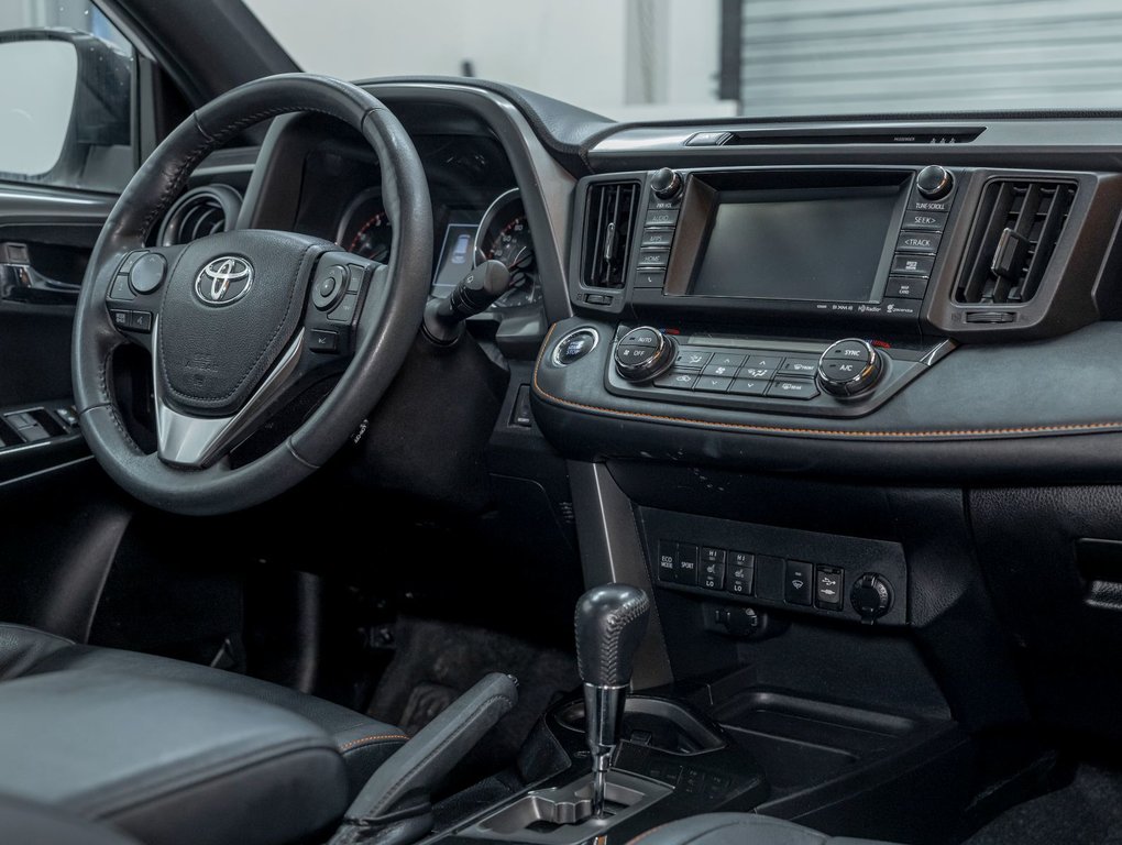 Toyota RAV4  2018 à St-Jérôme, Québec - 28 - w1024h768px