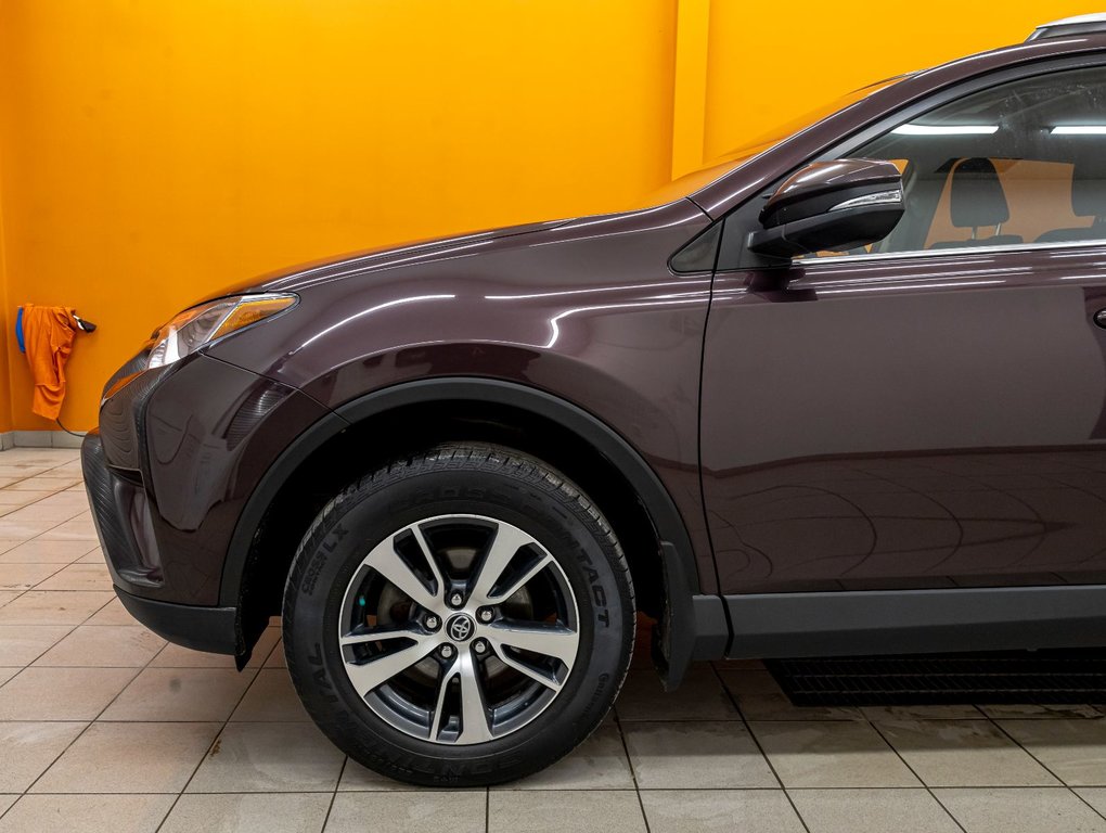 2018 Toyota RAV4 in St-Jérôme, Quebec - 33 - w1024h768px