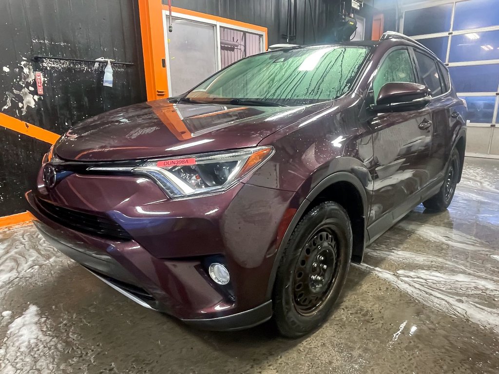 Toyota RAV4  2018 à St-Jérôme, Québec - 1 - w1024h768px