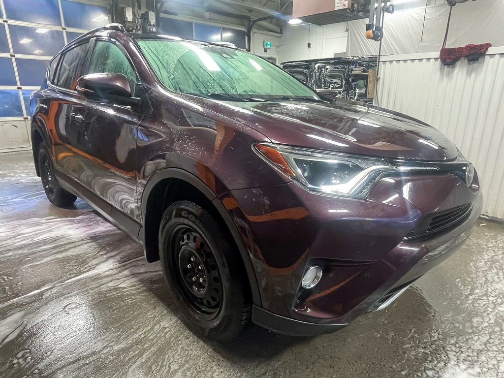 Toyota RAV4  2018 à St-Jérôme, Québec - 9 - w1024h768px