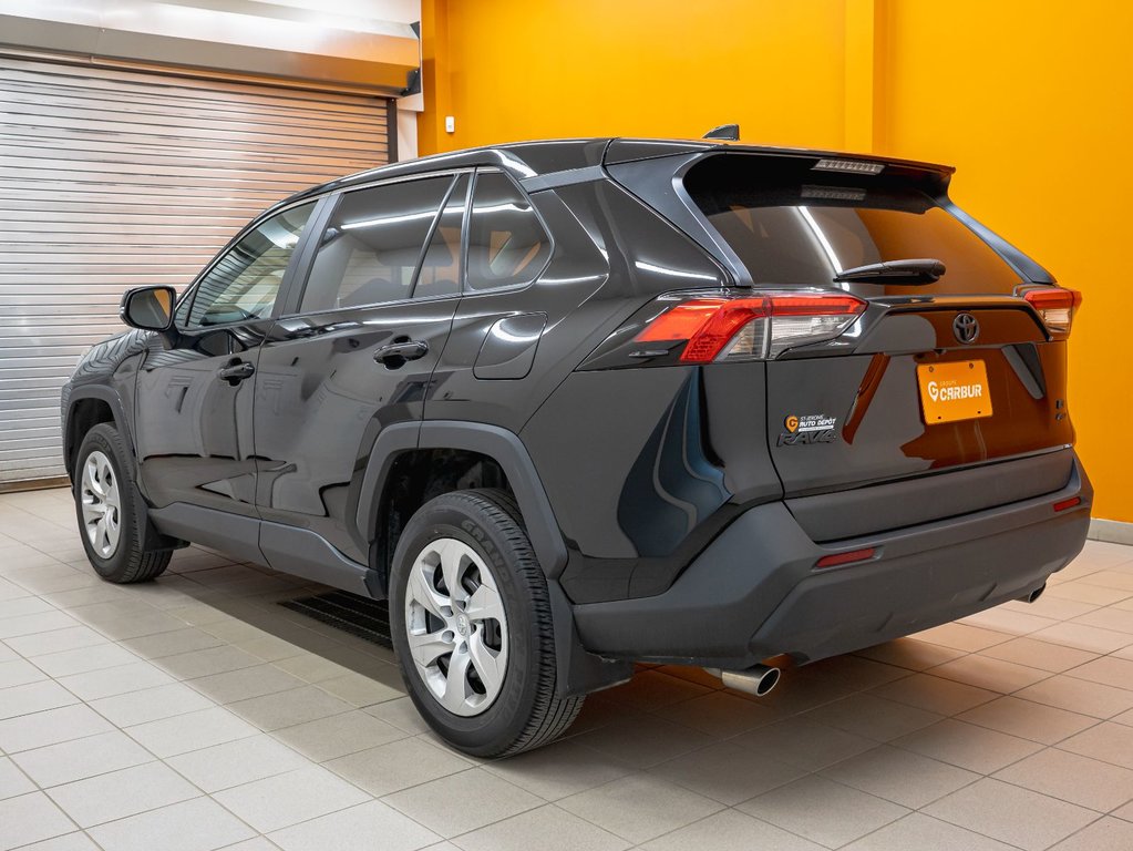 Toyota RAV4  2023 à St-Jérôme, Québec - 5 - w1024h768px